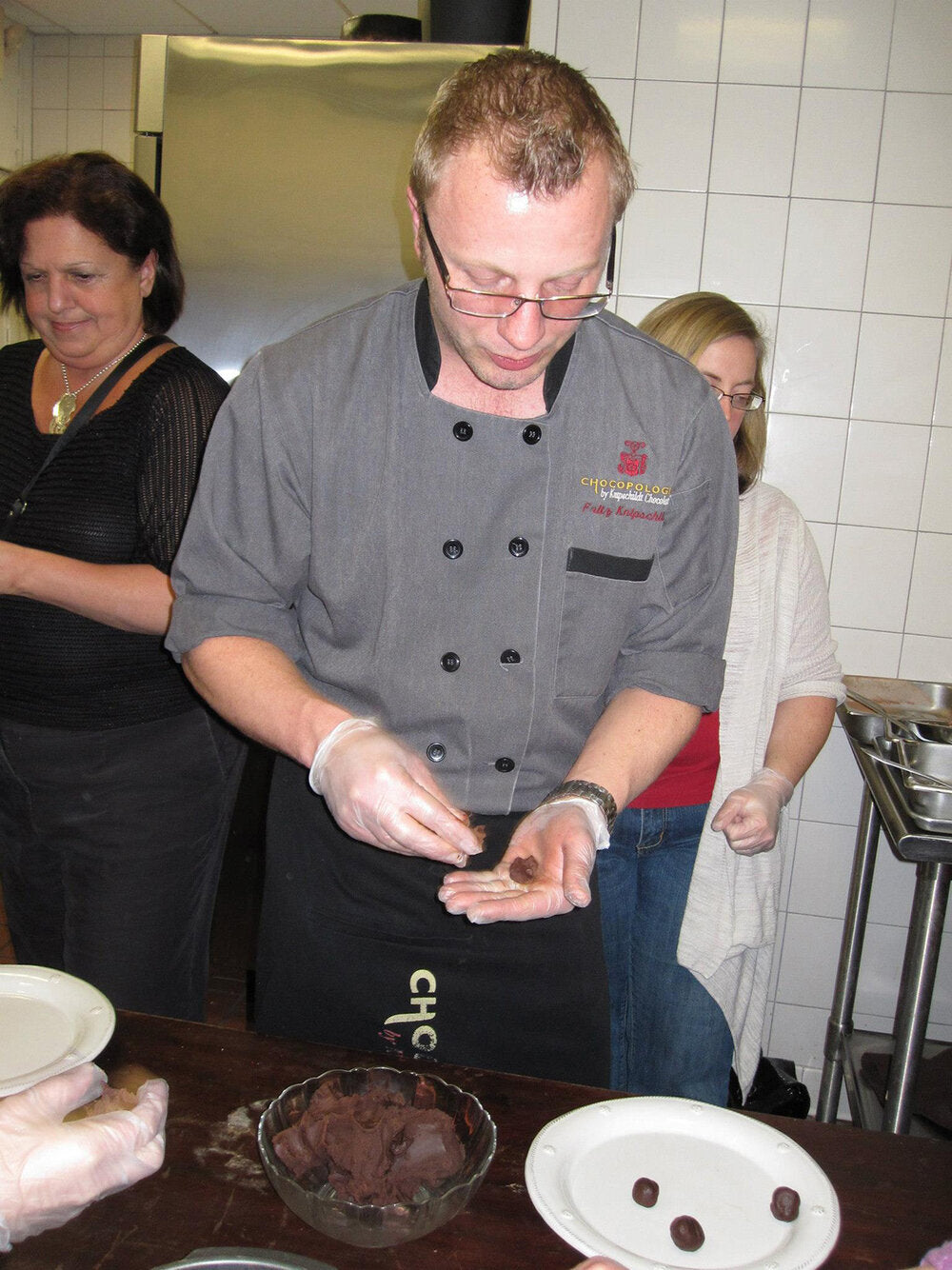 Fritz Knipschildt making choco balls